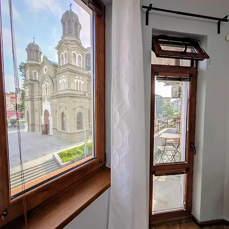 Cathedral View - Center بورغاس